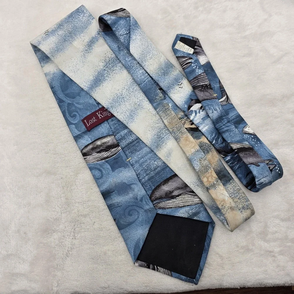 VINTAGE Lost‎ Kingdom Mens Tie Blue Whale Ocean Marine Life Nautical Necktie USA